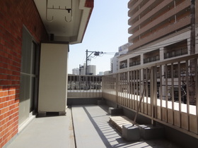 View. Balcony spread!