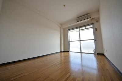 Living and room. ☆ Room space ☆