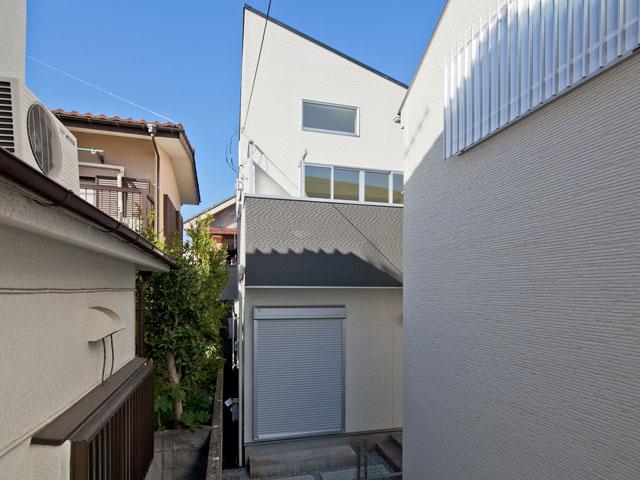 Local appearance photo. Local (11 May 2013) Shooting