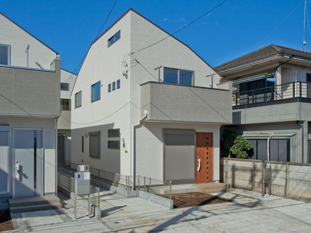 Local appearance photo. Local (11 May 2013) Shooting