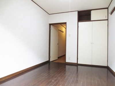 Other room space. Flooring 6 Pledge