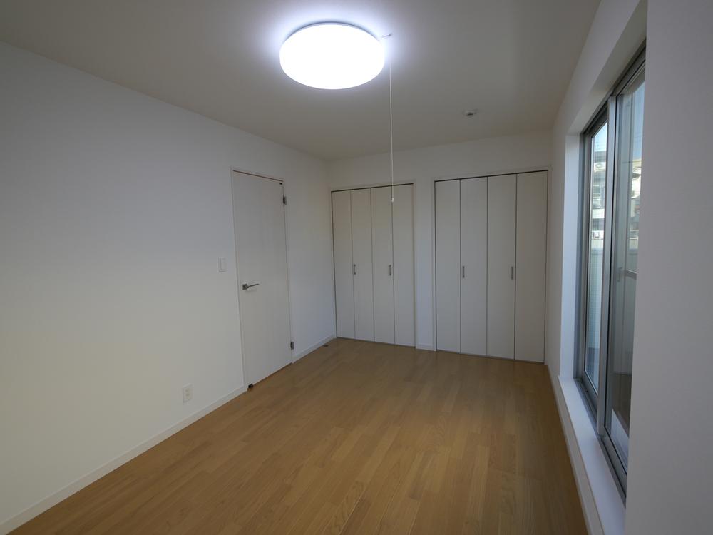 Non-living room. Living room 3