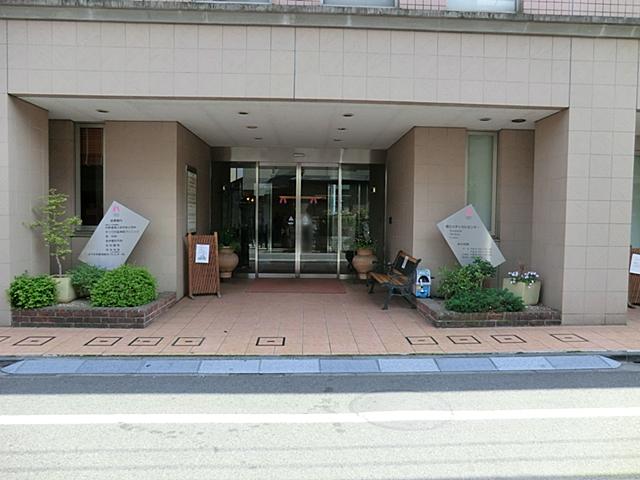 Hospital. Infield Department of Obstetrics and Gynecology ・ Surgery ・ Pediatrics ・ Until the Department of Radiology, 950m