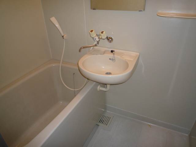 Bath. bus ・ Restroom