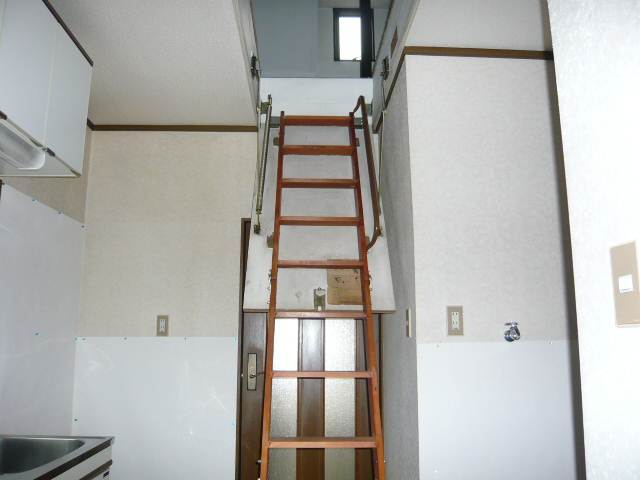 Living and room. To loft