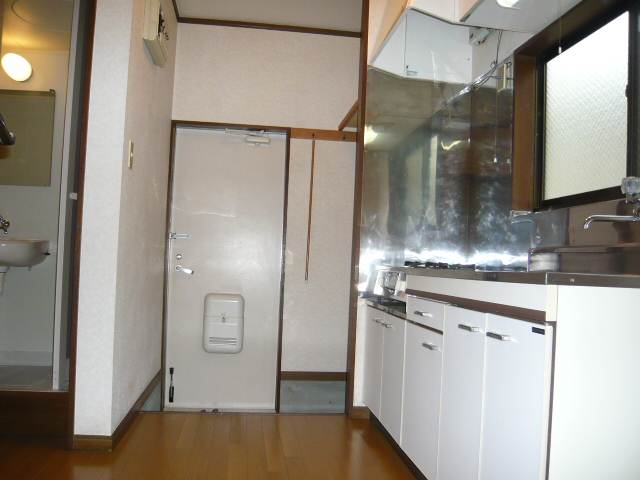 Kitchen. Spacious kitchen