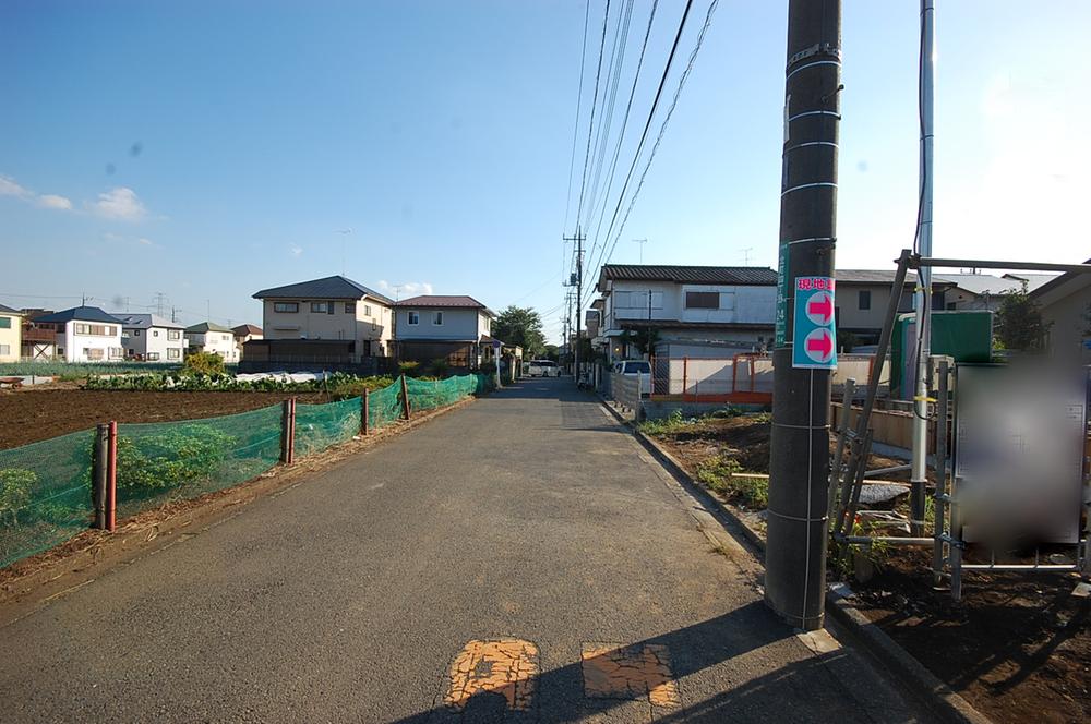 Local photos, including front road. Local Photos