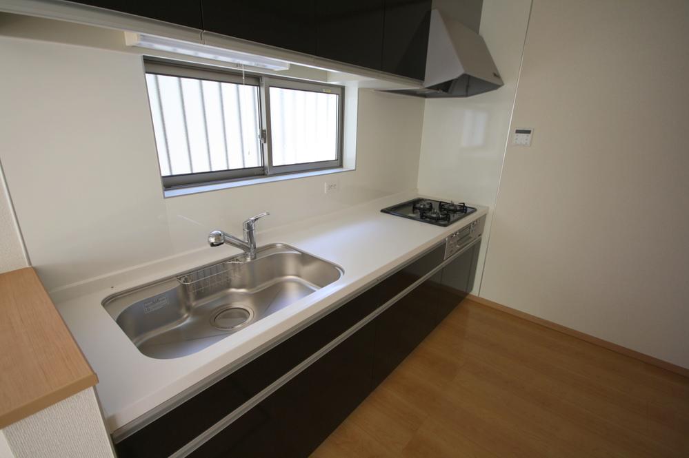 Same specifications photo (kitchen). Example of construction