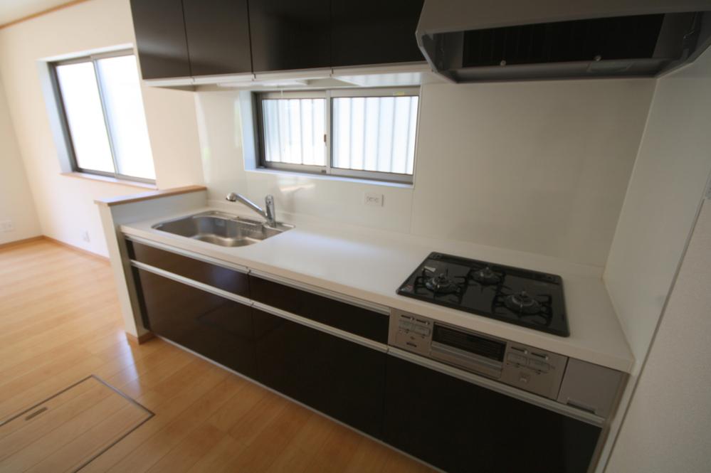 Same specifications photo (kitchen). Example of construction