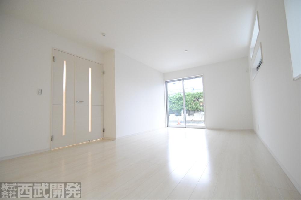 Living. 1 Building LDK17 Pledge Counter Kitchen LD with under-floor heating