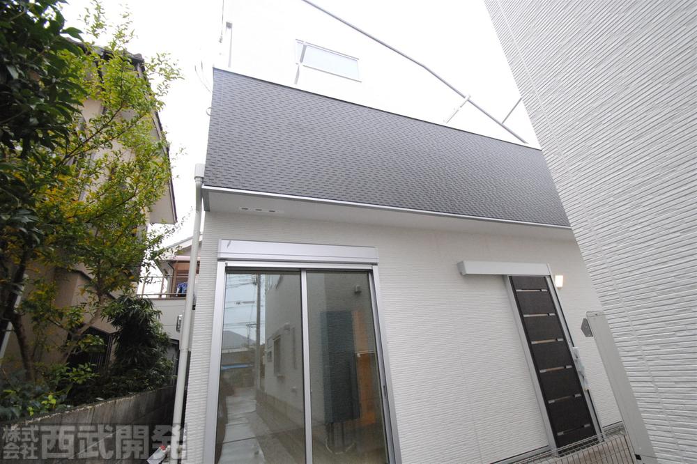 Local appearance photo. Local (August 2013) Shooting Building 2