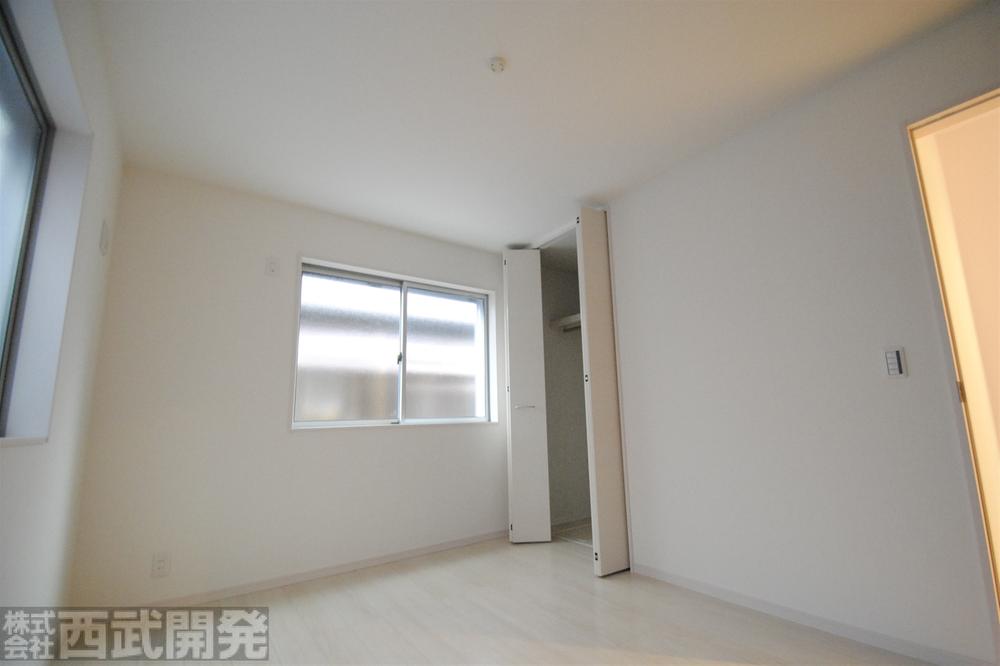 Non-living room. Building 2