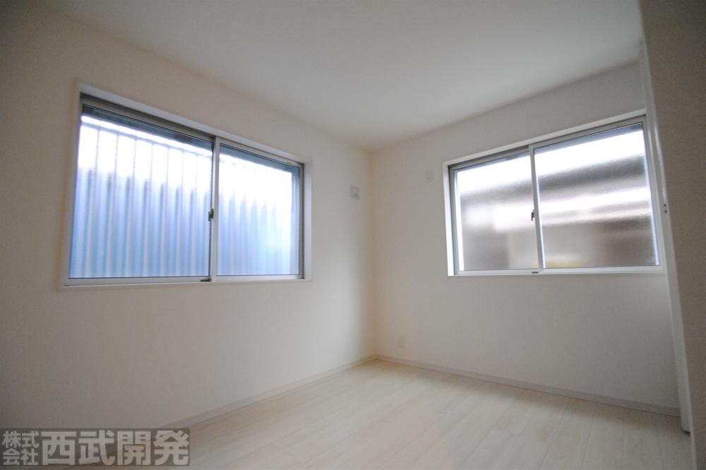 Non-living room. Building 2