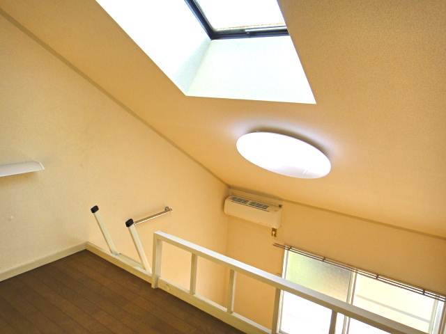 Other room space. loft