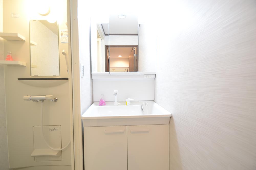 Other Equipment. It has established a sub-wash basin also in changing room