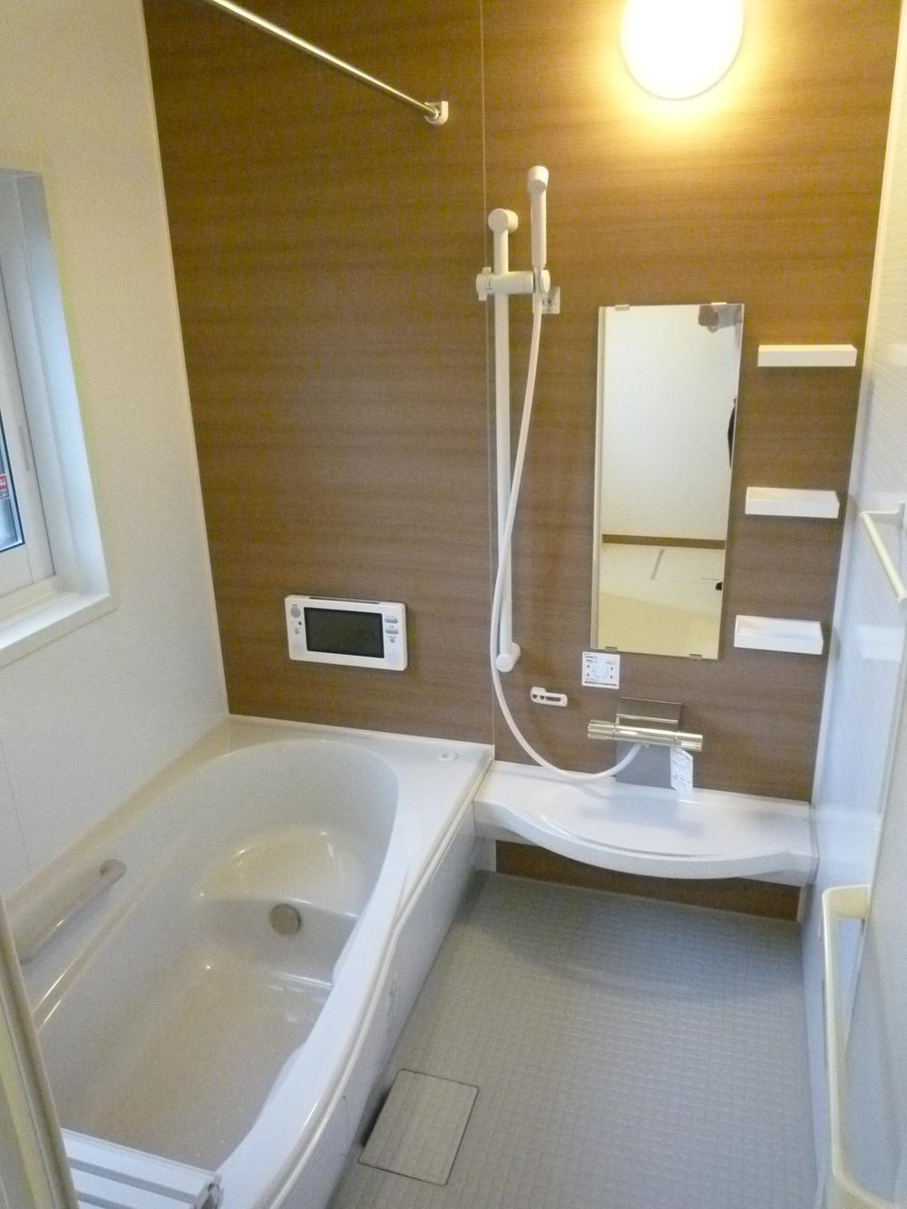 Bathroom. Indoor (July 2012) shooting