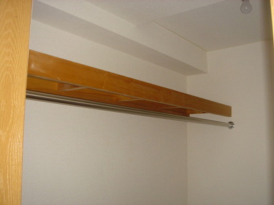 Receipt. Walk-in closet