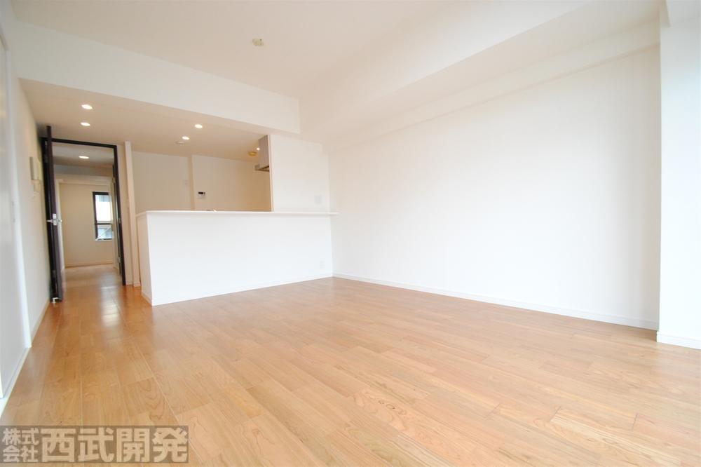 Living. LDK12.6 Pledge Counter Kitchen