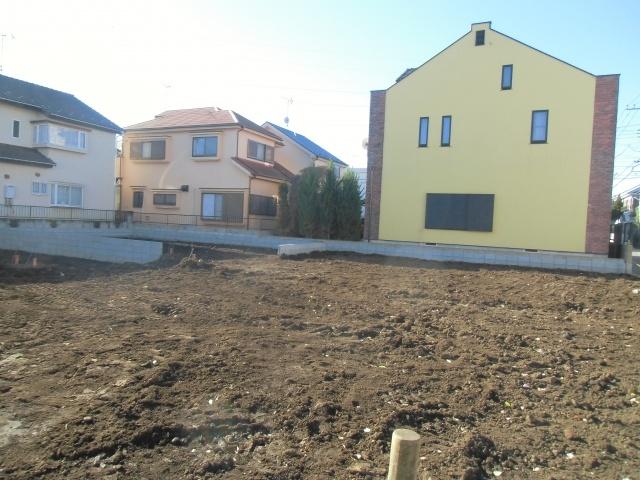 Local photos, including front road. It is now starts.