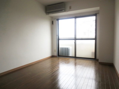 Living and room. Western-style 7 Pledge