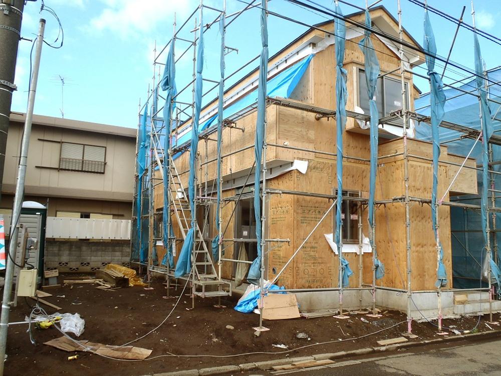 Local appearance photo. Local (11 May 2013) Shooting