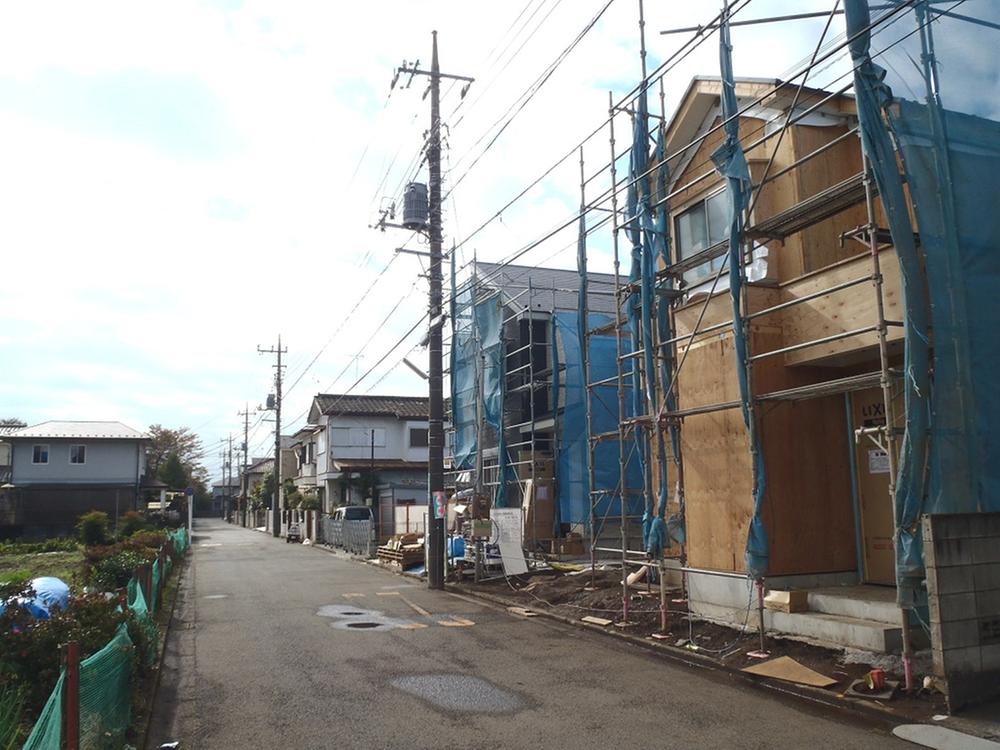 Local photos, including front road. Local (11 May 2013) Shooting