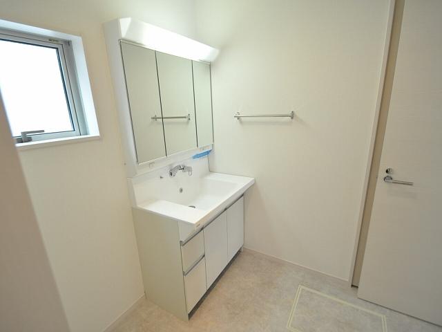 Wash basin, toilet. Kokubunji Higashitokura 1-chome 1 Building Washroom