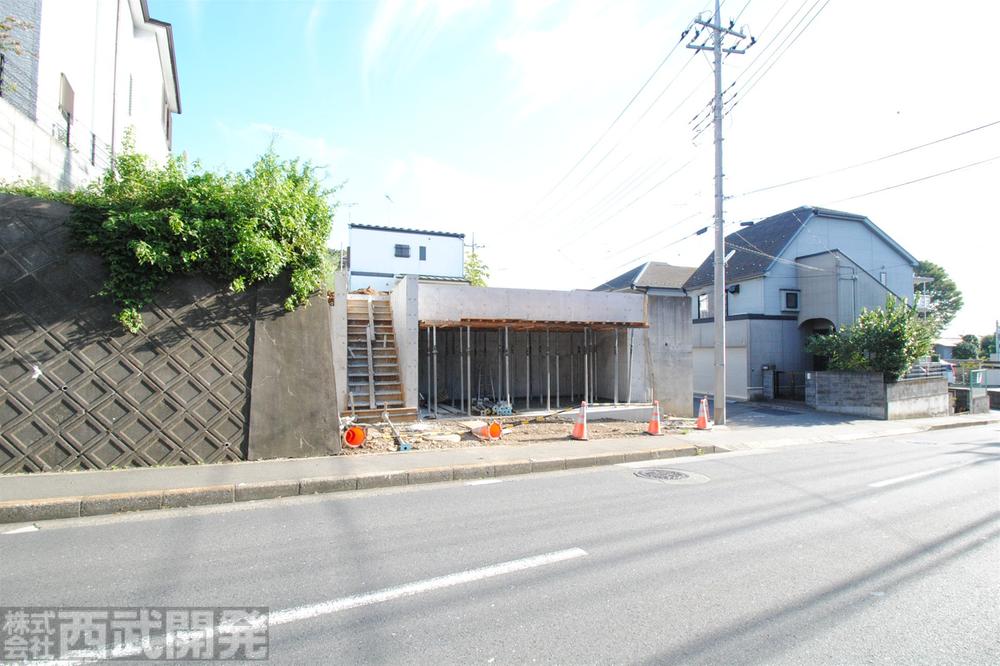 Local photos, including front road. Local (September 2013) Shooting