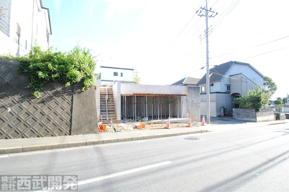 Local photos, including front road. Local (September 2013) Shooting