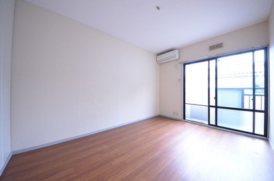 Living and room. ☆ Free to arrange space ☆