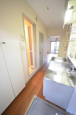 Entrance. ☆ From here is the beginning and end of the day ☆