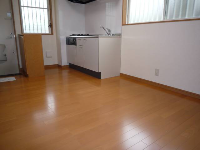 Living and room. About 7 Pledge a dining