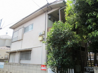 Building appearance. Idyllic location