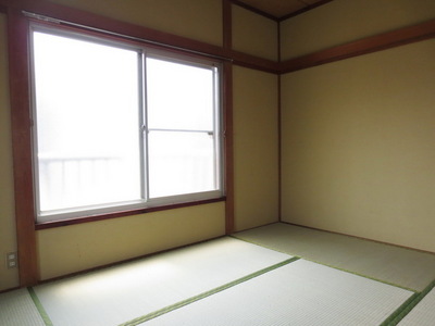 Living and room. Day good