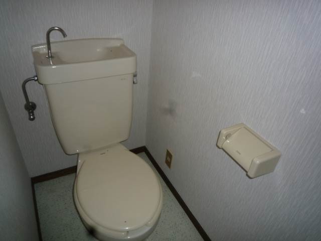 Toilet. bus ・ Restroom