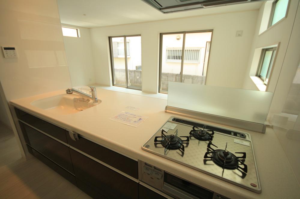 Same specifications photo (kitchen). Seller same specifications