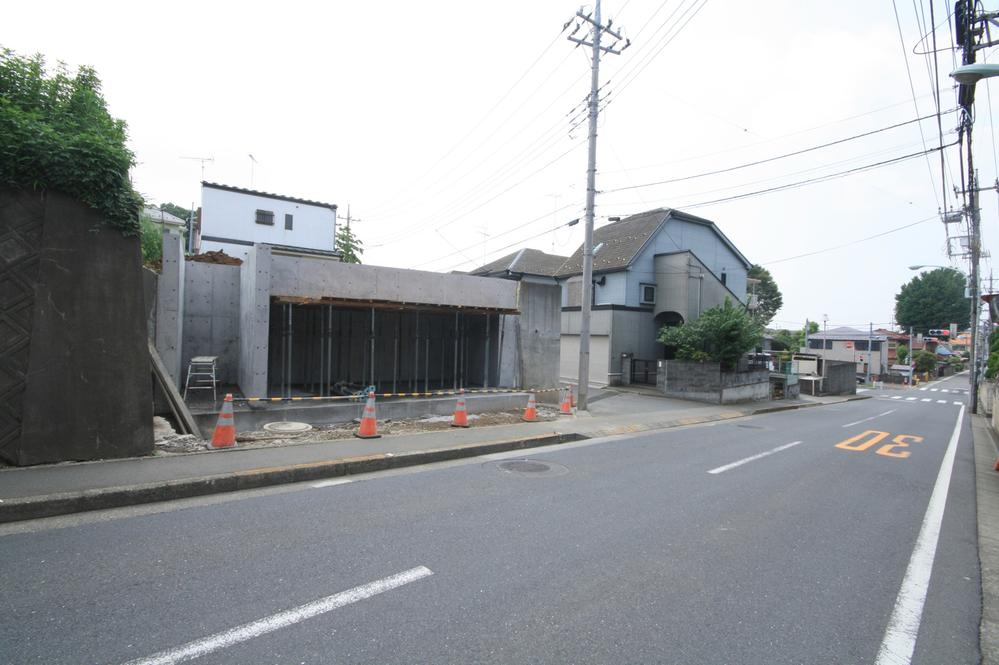 Local photos, including front road. Local Photos