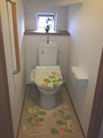 Toilet. E Building Toilet photo (December 15, 2013) Shooting