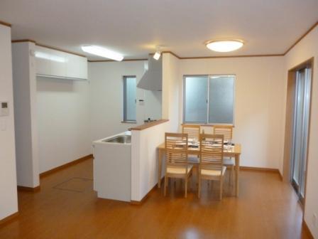 Living. E Building LDK (12 May 15, 2013) Shooting