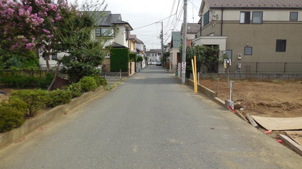 Local photos, including front road. Local (August 2013) Shooting