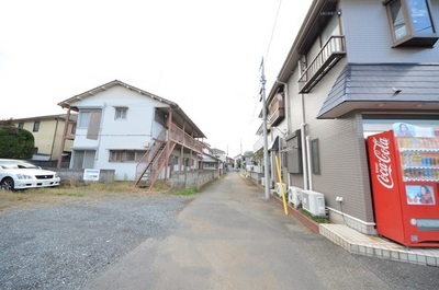 Other. 1m to the periphery (other)