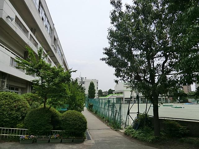 Junior high school. Kokubunji 1100m to stand second junior high school