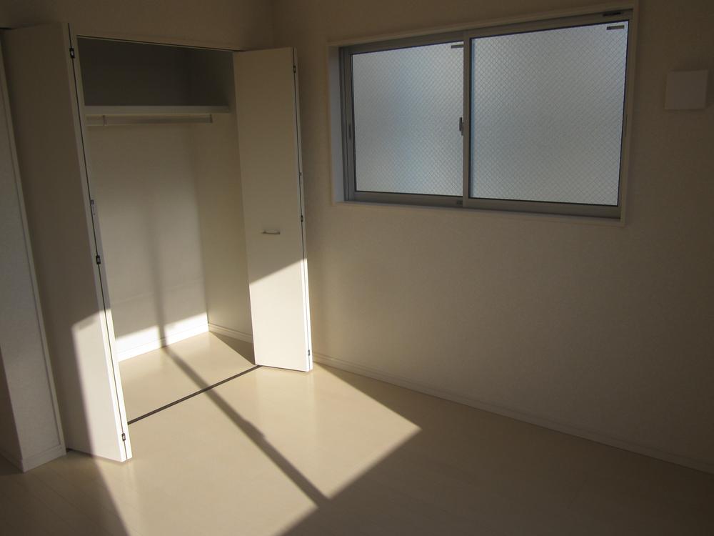 Same specifications photos (Other introspection). Same specifications