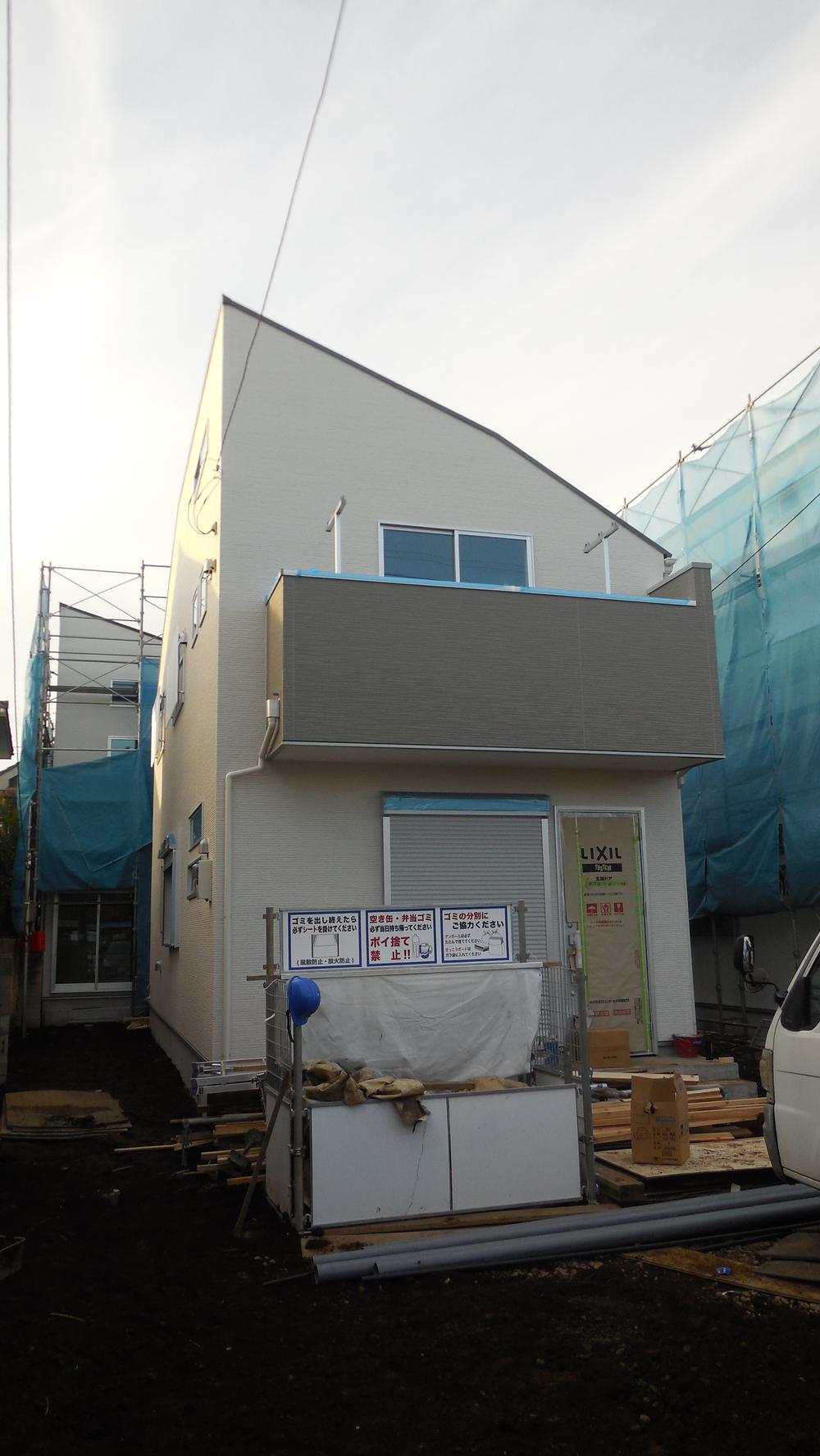 Local appearance photo. Local (10 May 2013) Shooting