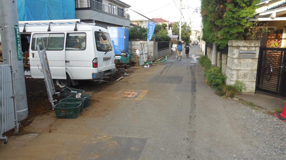 Local photos, including front road. Local (10 May 2013) Shooting