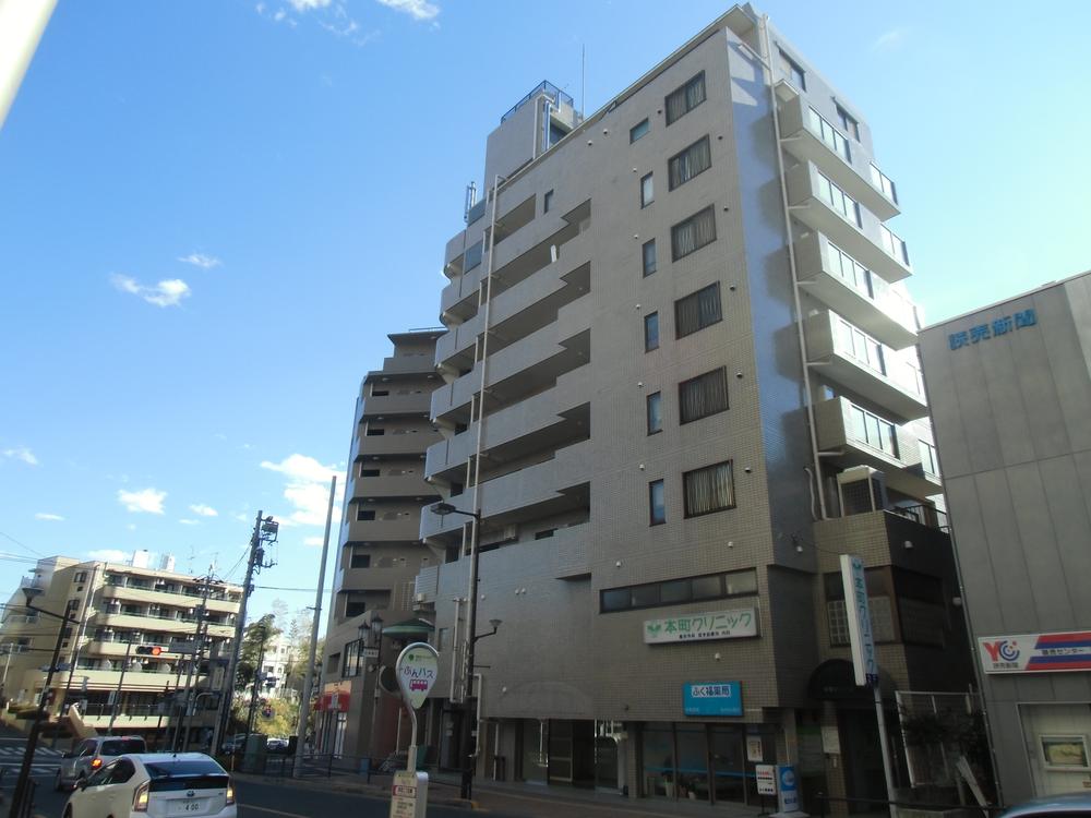 Local appearance photo. Local (12 May 2013) Shooting