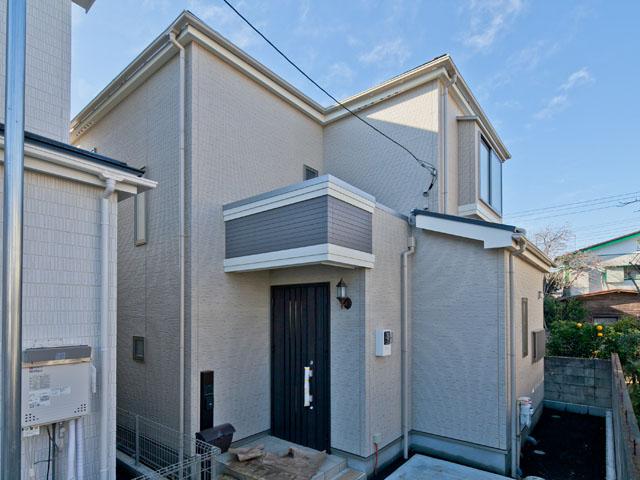 Local appearance photo. Local (12 May 2013) Shooting