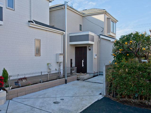 Local appearance photo. Local (12 May 2013) Shooting