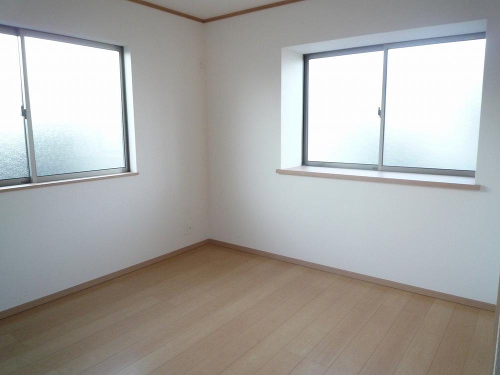 Non-living room. Indoor (12 May 2013) Shooting