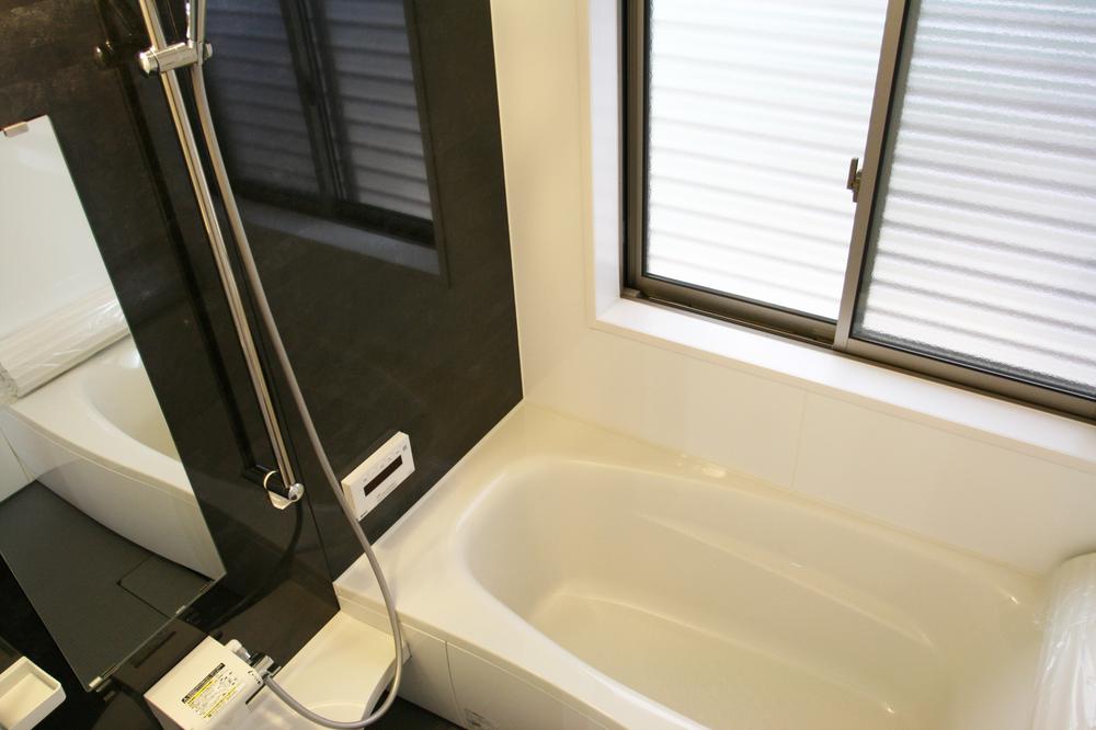 Bathroom. ● Bathrooms: 2013 November shooting